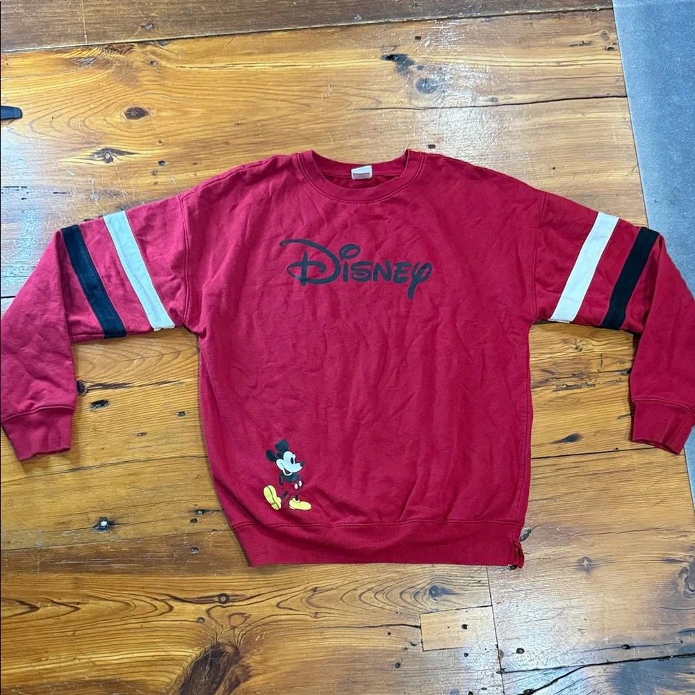 Disney Red Crewneck Sweatershirt with Mickey Mouse Size Large - Picture 1 of 12